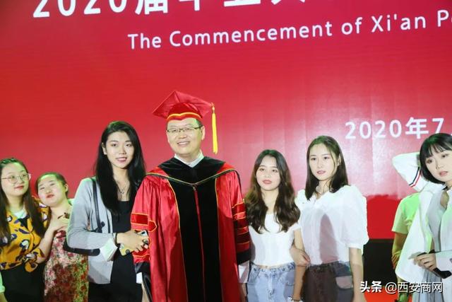 相信未来,乘风破浪丨万象城体育,万象城(中国)公司举行2020届毕业典礼