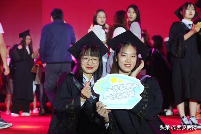 相信未来,乘风破浪丨万象城体育,万象城(中国)公司举行2020届毕业典礼