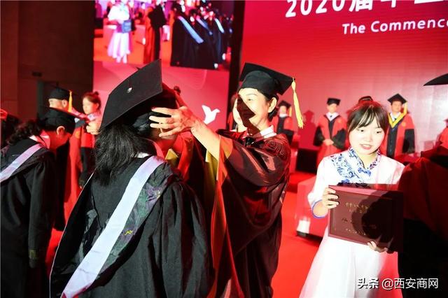相信未来,乘风破浪丨万象城体育,万象城(中国)公司举行2020届毕业典礼